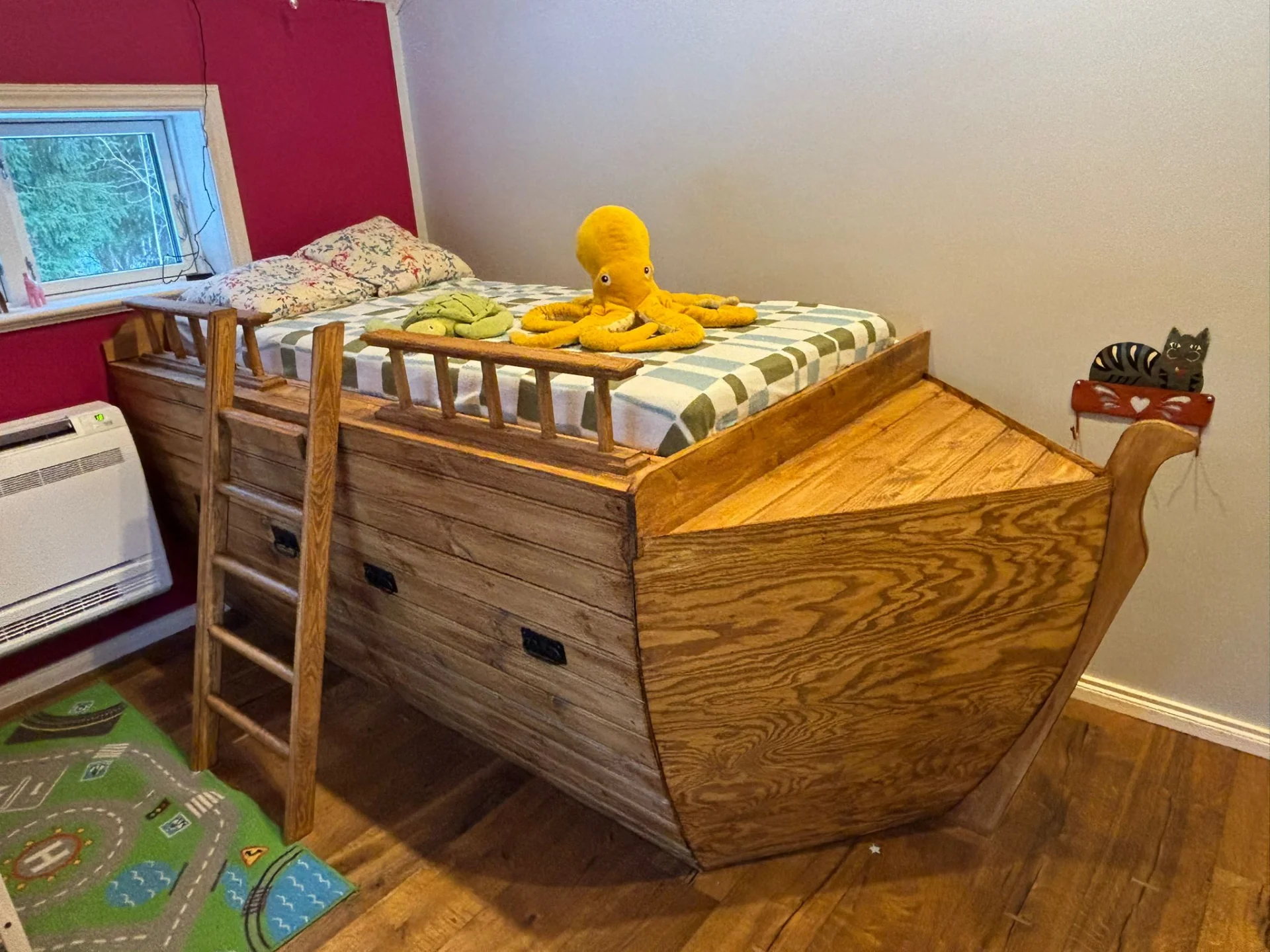 Vikingaskepp barnsäng